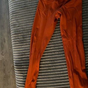 Lululemon Wunder Train High-Rise 31” Size: 6 Color: Aztec Brick SKU# 13609881